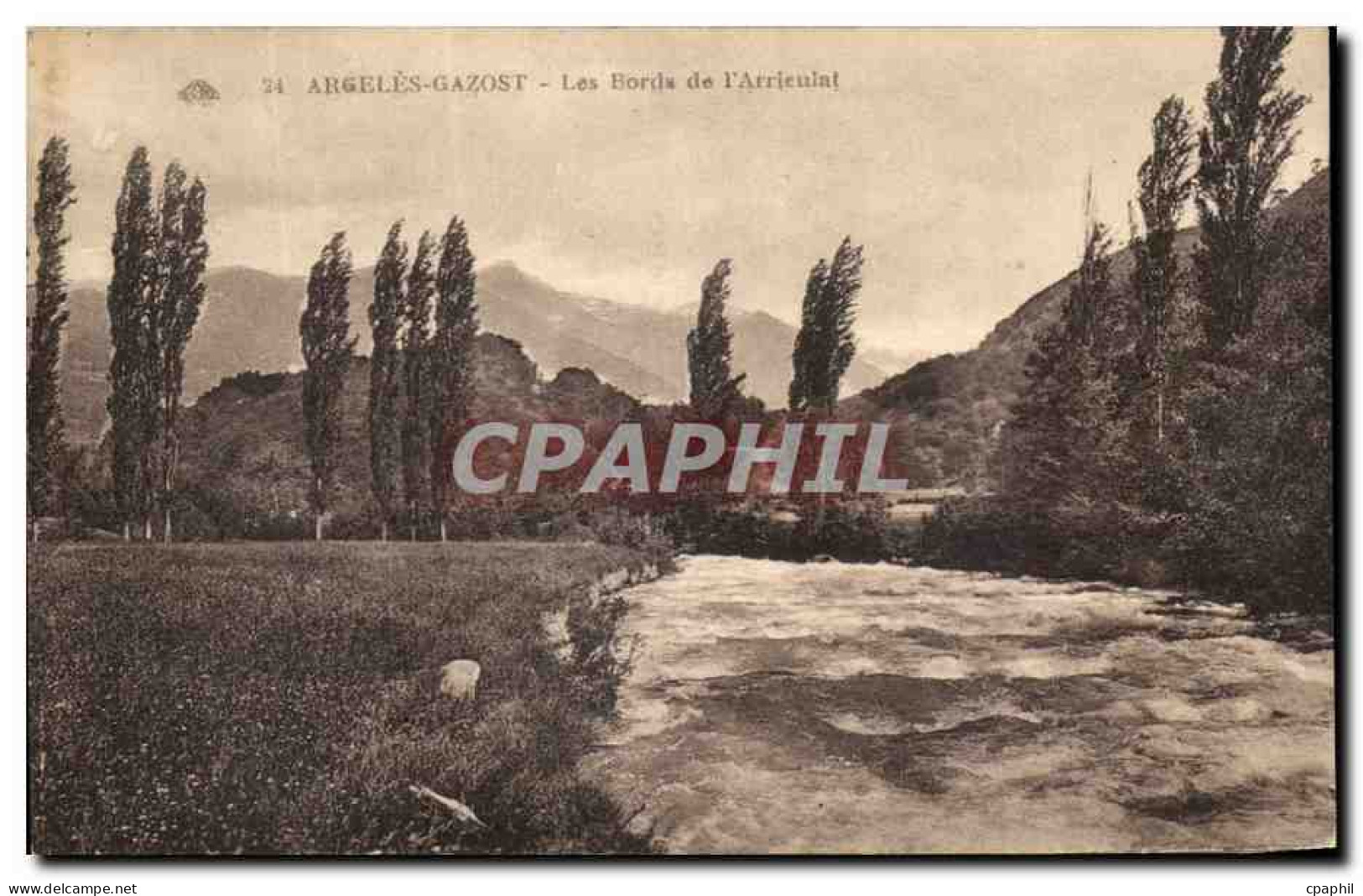 CPA Argeles Gazost Les bords de l'Arrieulat