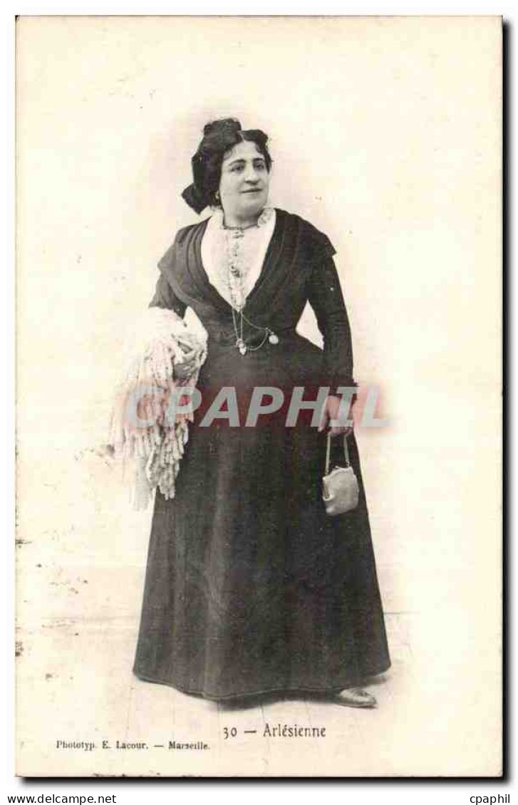 CPA Arles Arlesienne Folklore Costume