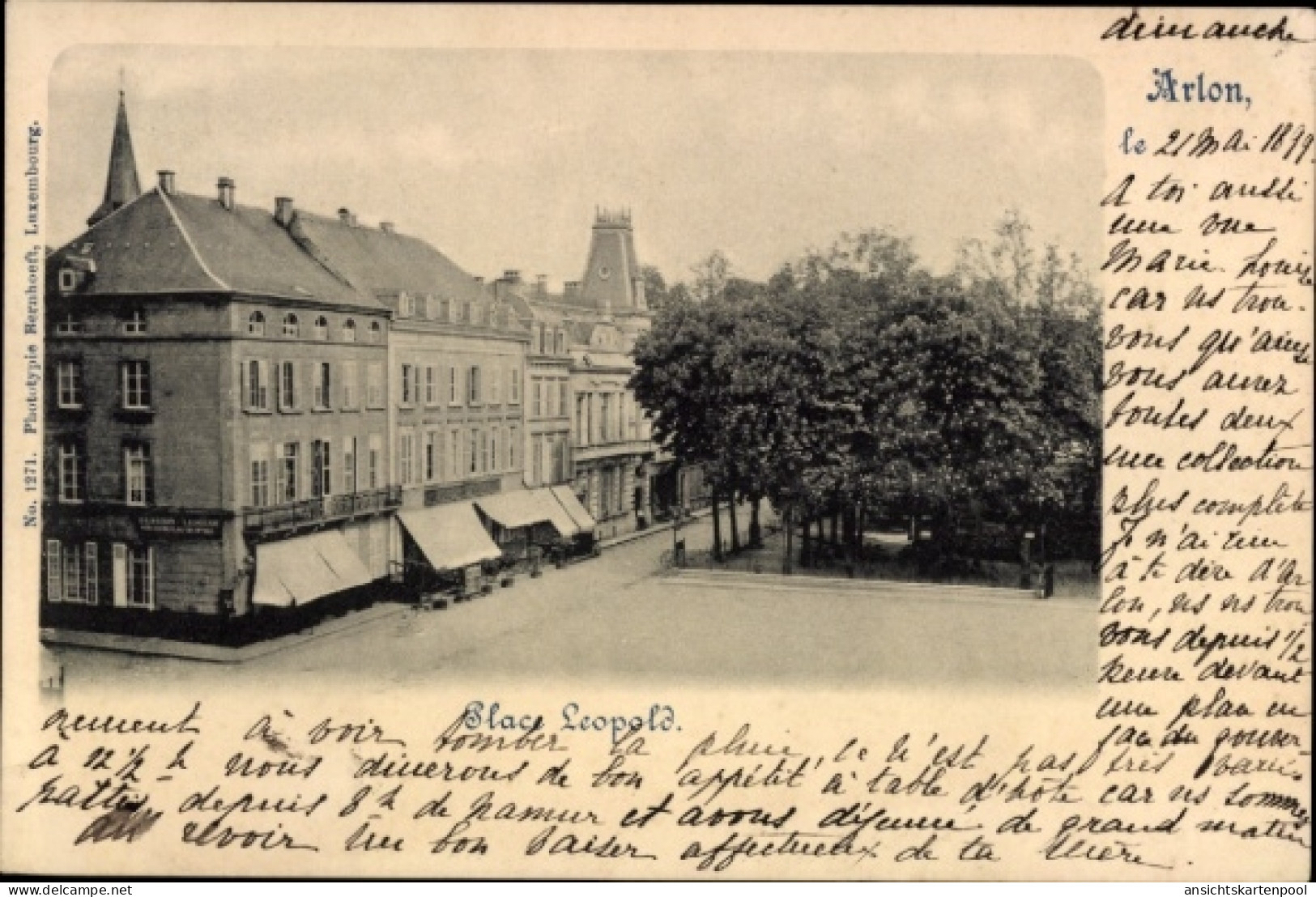 CPA Arlon Aarlen Wallonien Luxemburg, von Platz Leopold, Gebäude, Text in Französisch