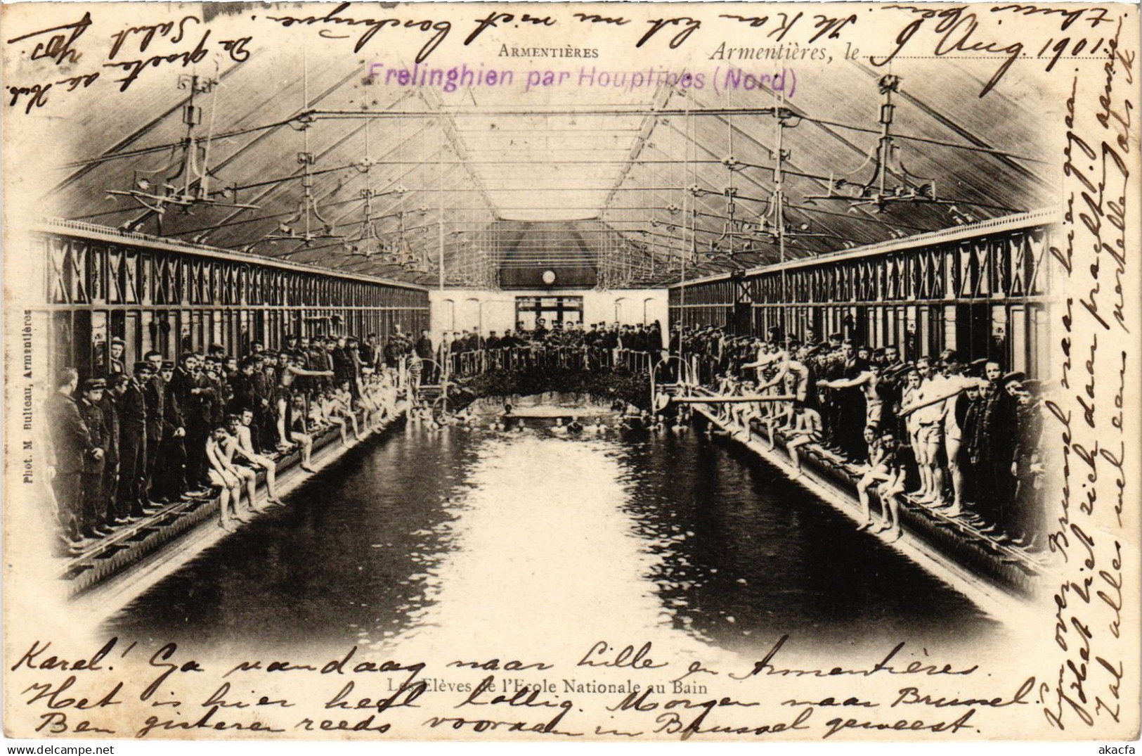 CPA Armentieres Ecole nationale au Bain Eleves (1392347)