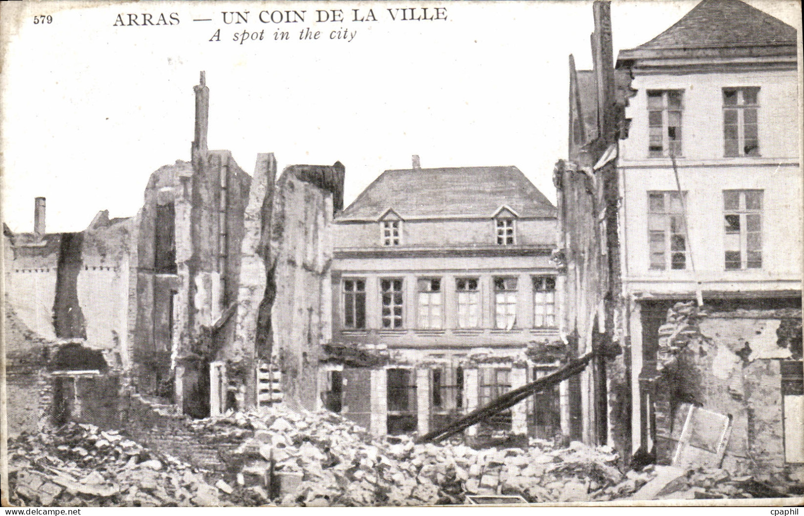 CPA Arras Un Coin De La Ville Militaria