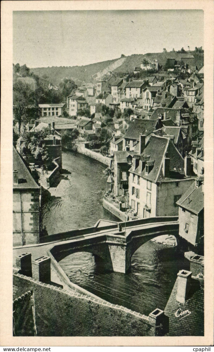 CPA Aubusson Le vieux pont de la Terrade