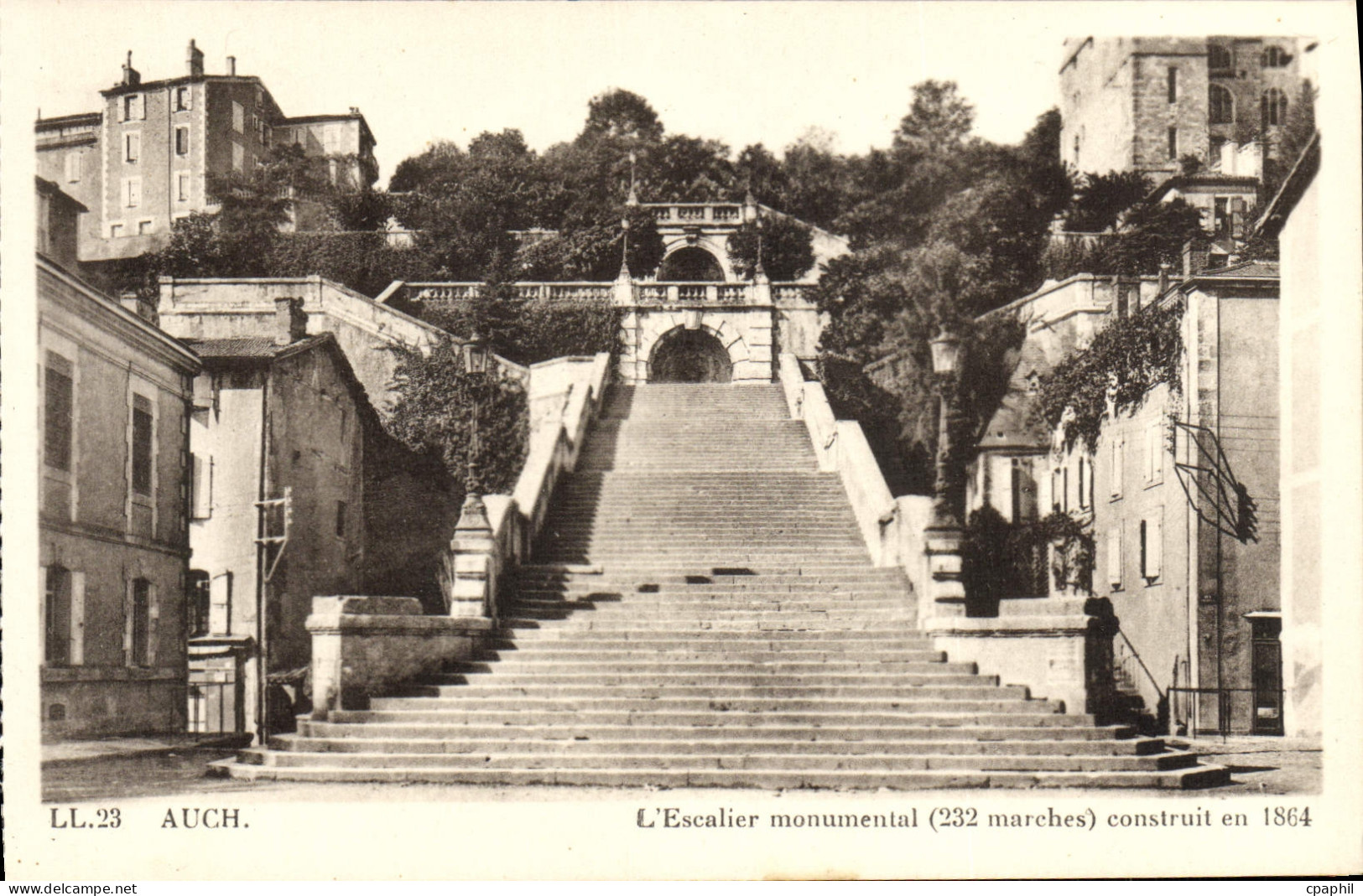 CPA Auch L'Escalier Monumental