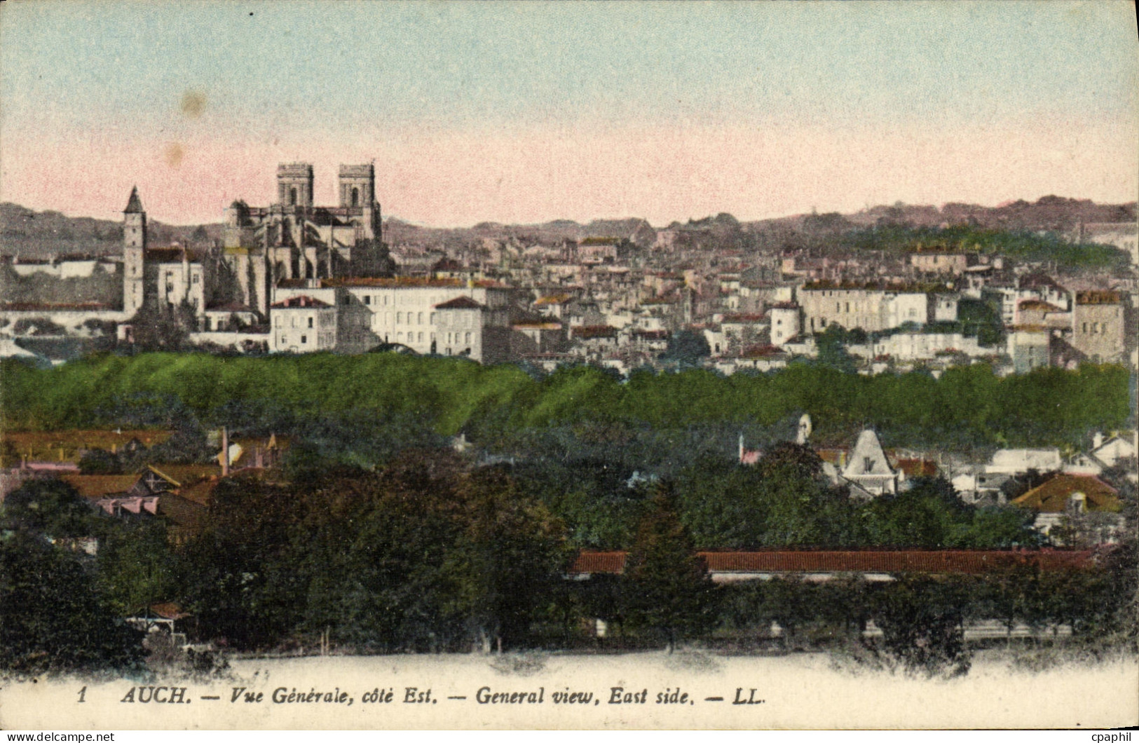 CPA Auch Vue Generale cote Est