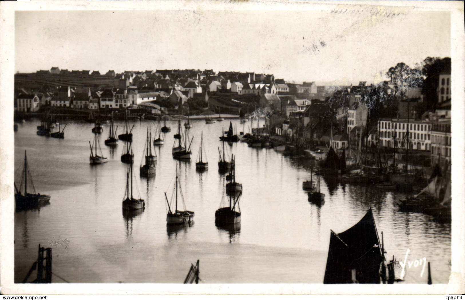 CPA Audierne Vue Generale Du Port
