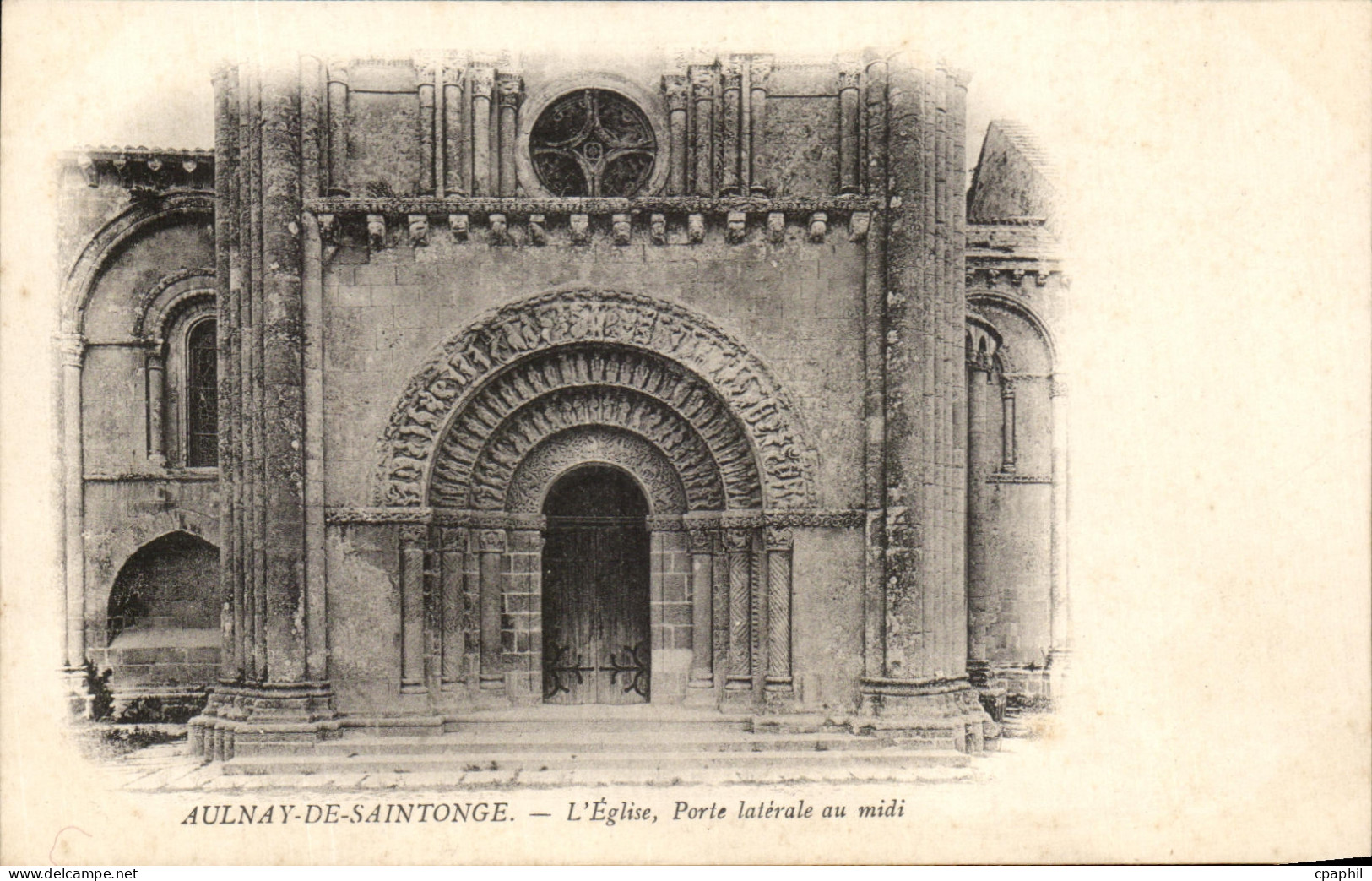 CPA Aulnay De Saintonge L'Eglise Porte Iaterale au Midi