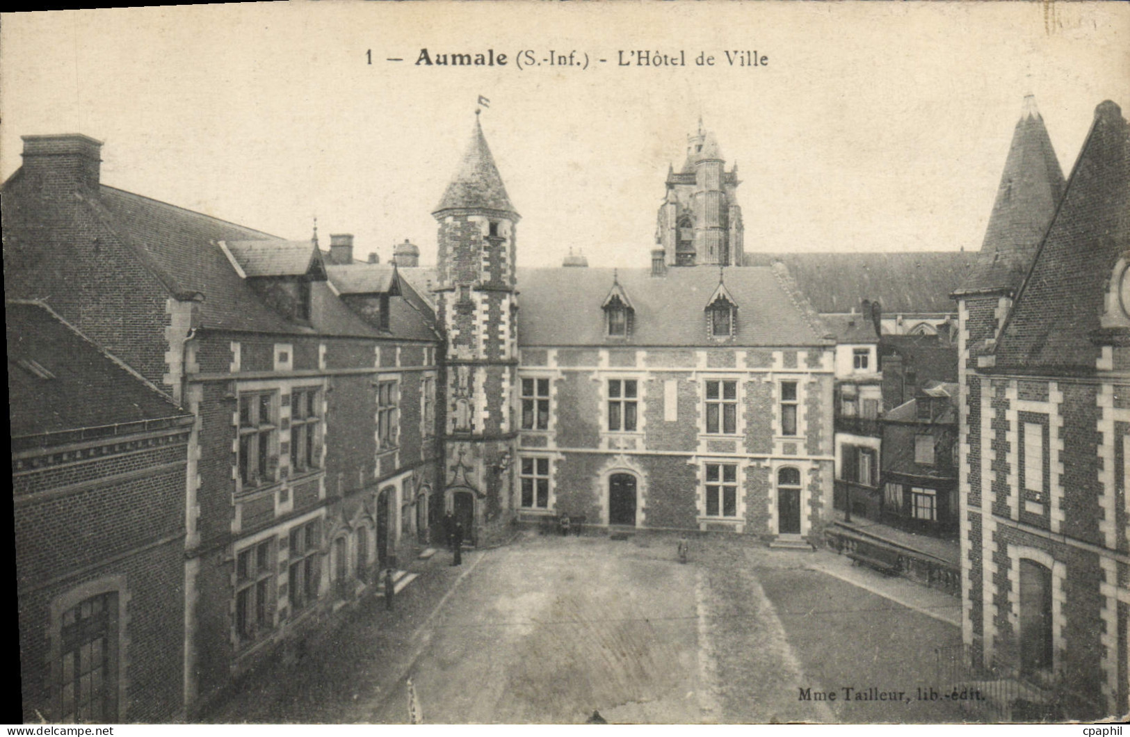 CPA Aumale S Inf l'Hotel de Ville
