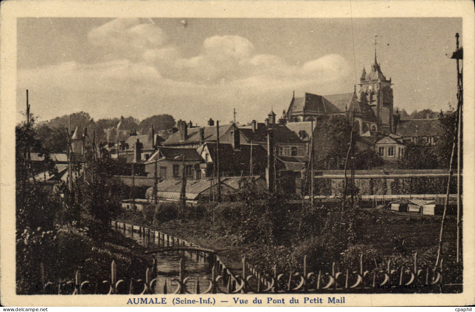 CPA Aumale Vue Du Pont Du Petit Mail