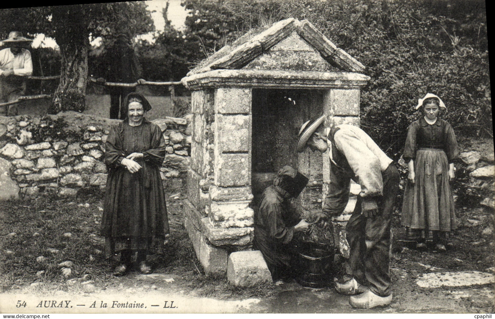 CPA Auray A La Fontaine
