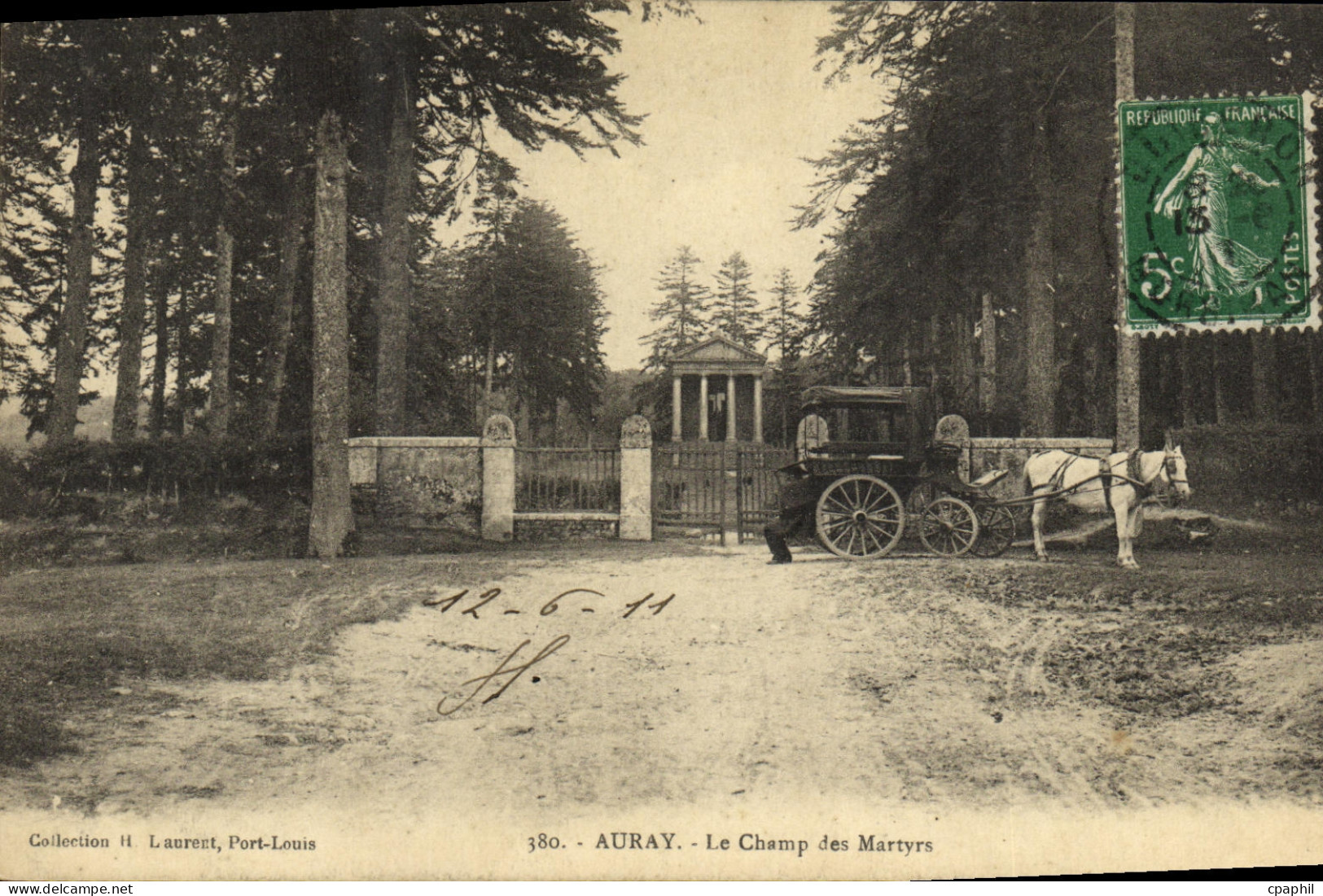 CPA Auray Le Champ des Martyrs