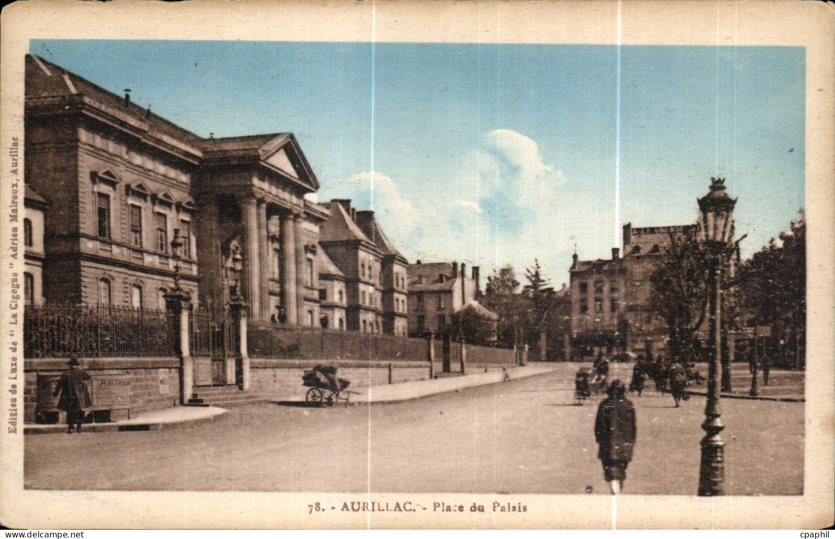 CPA Aurillac Place du Palais