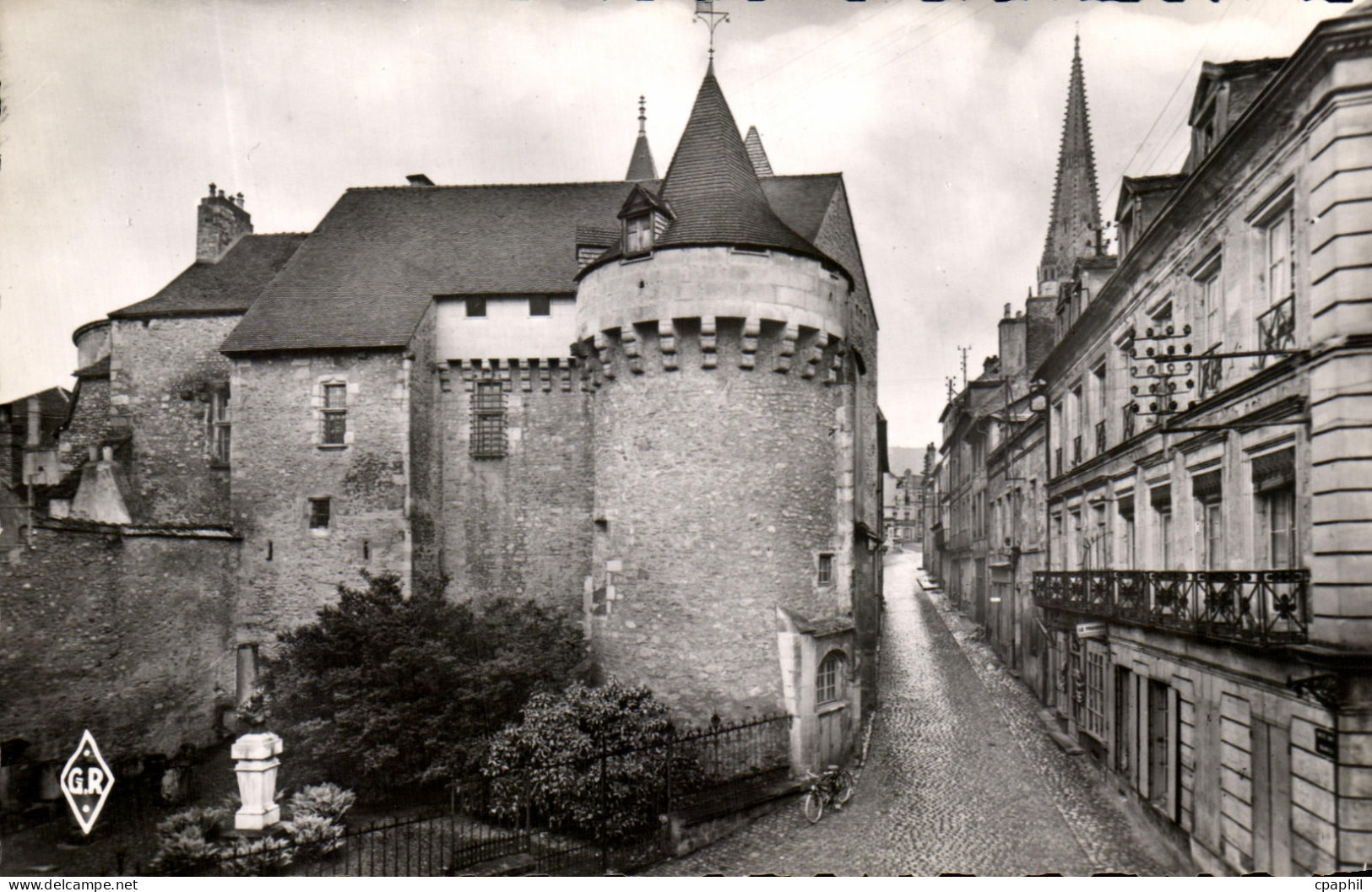 CPA Autun Le Musee Rolin