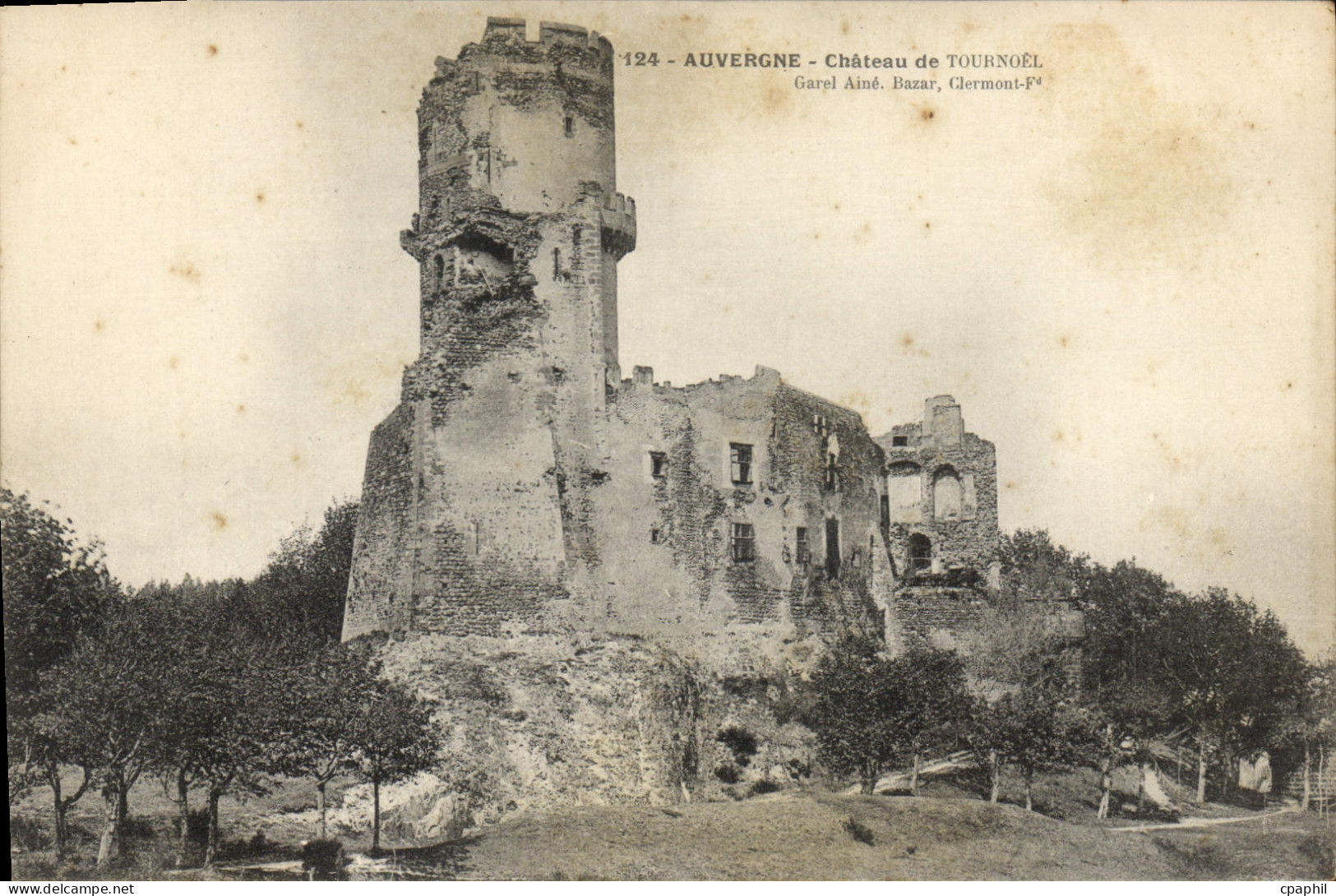 CPA Auvergne chateau de Tournoel