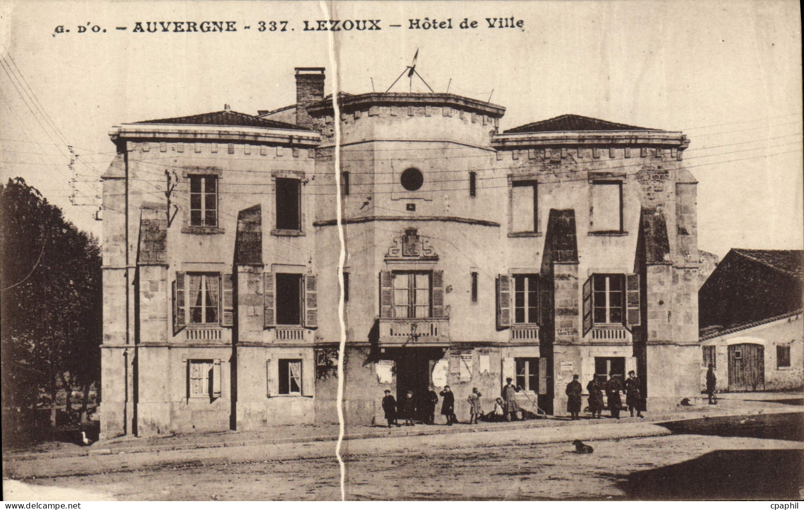 CPA Auvergne Lezoux Hotel de Ville