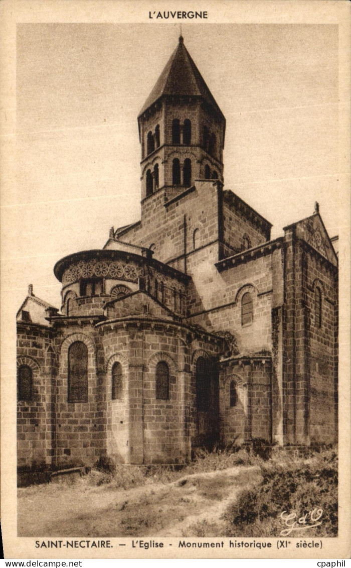CPA Auvergne Saint Nectaire L Eglise