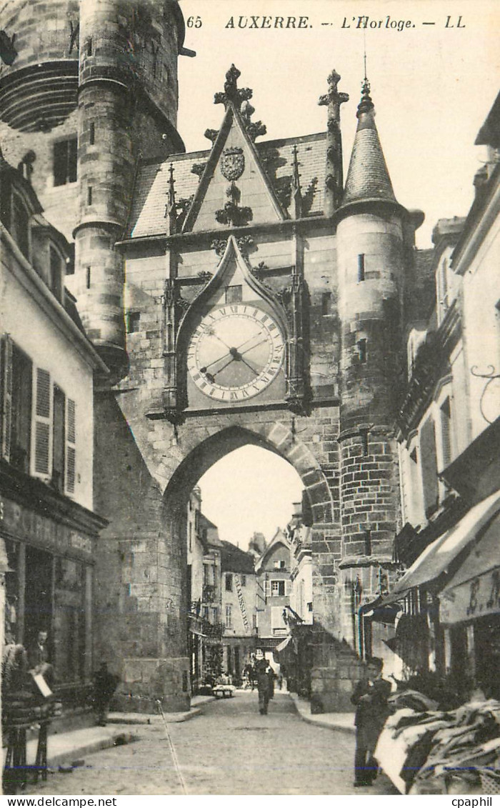 CPA Auxerre l'Horloge