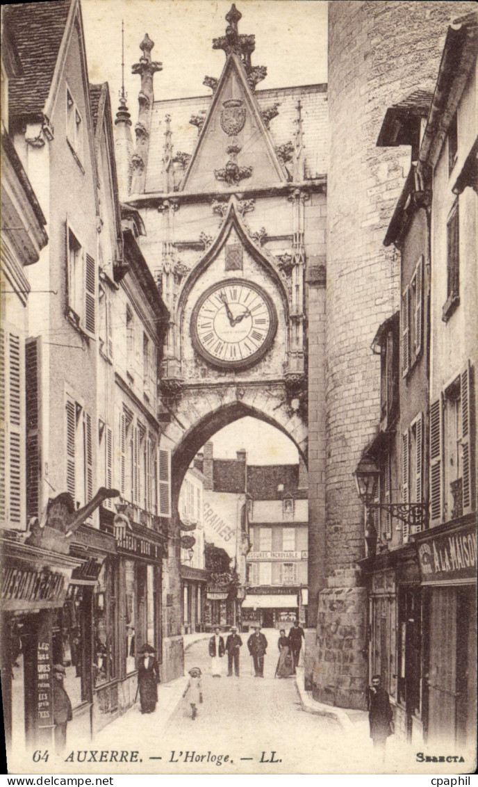 CPA Auxerre l'Horloge