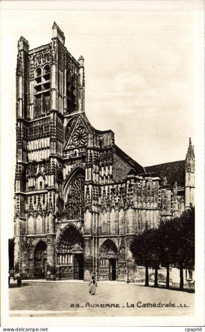 CPA Auxerre La cathedrale
