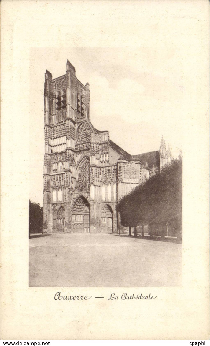 CPA Auxerre La cathedrale