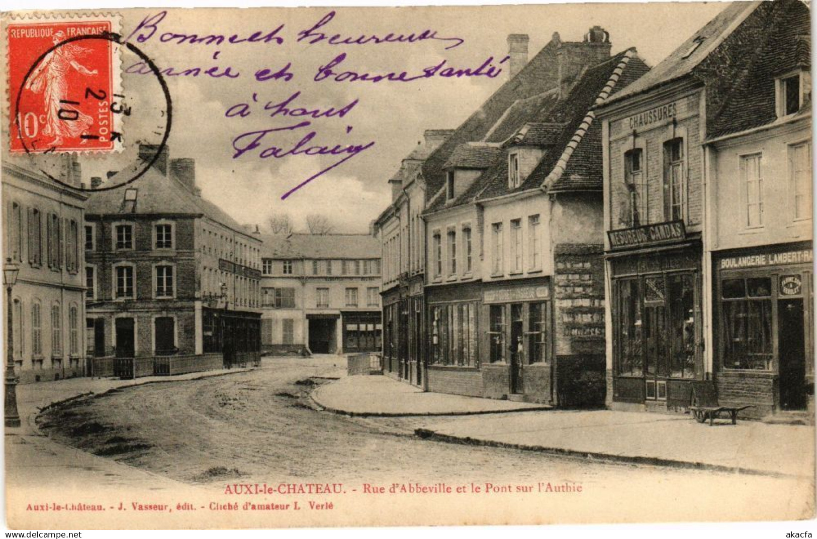 CPA AUXI-le-CHATEAU - Rue d'abbeville (197646)