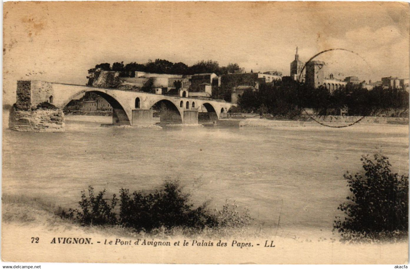 CPA AVIGNON - Le Pont d'AVIGNON et le Palais des Papaes (511664)