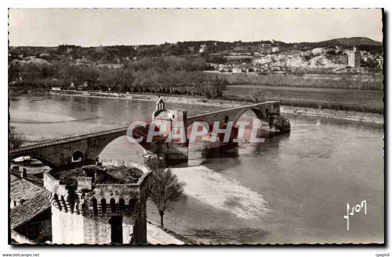 CPA Avignon Vaucluse vue panoramique sur Villeneuve les Avignon