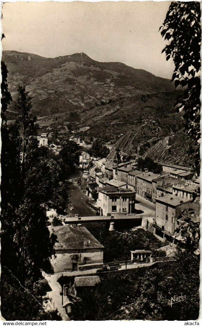 CPA Axat Vue Generale et l'Aude FRANCE (1013183)