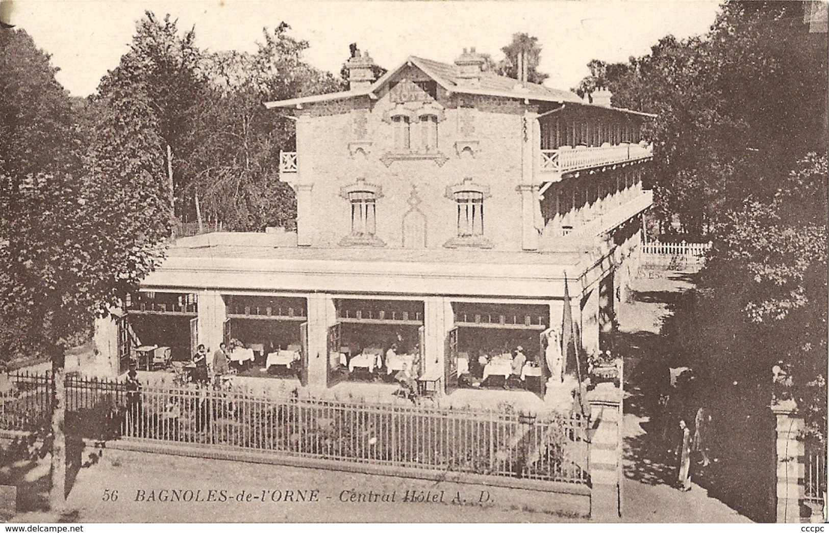 CPA Bagnoles-de-L'Orne Central Hôtel