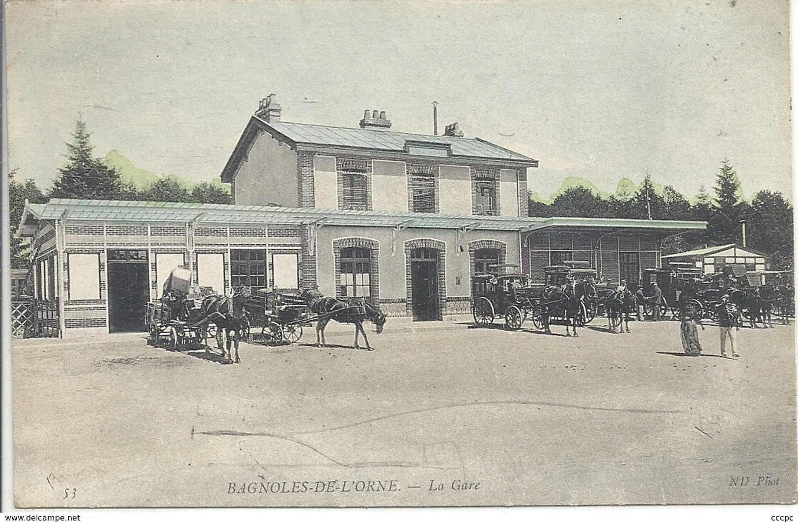 CPA Bagnoles-de-l'Orne La Gare