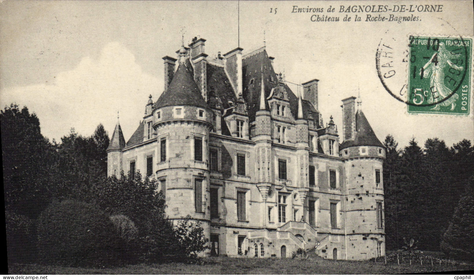 CPA Bagnoles De L'Orne Le Château de la Roche-Bagnoles