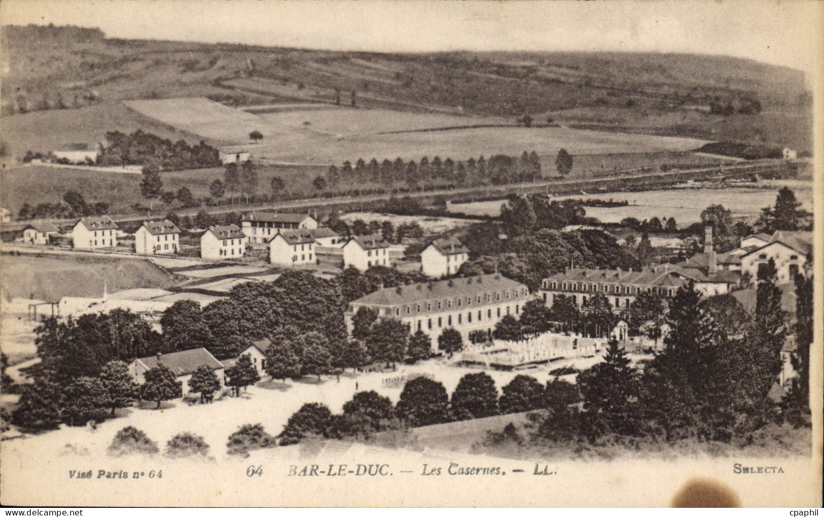 CPA Bar le Duc Les Casernes