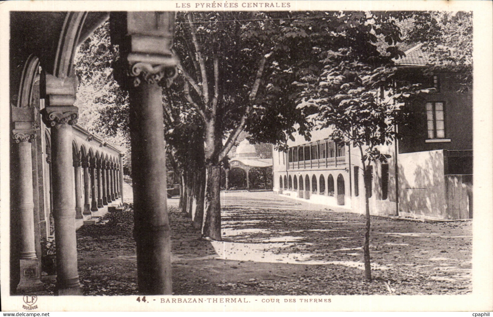 CPA Barbazan Thermal Cour des thermes