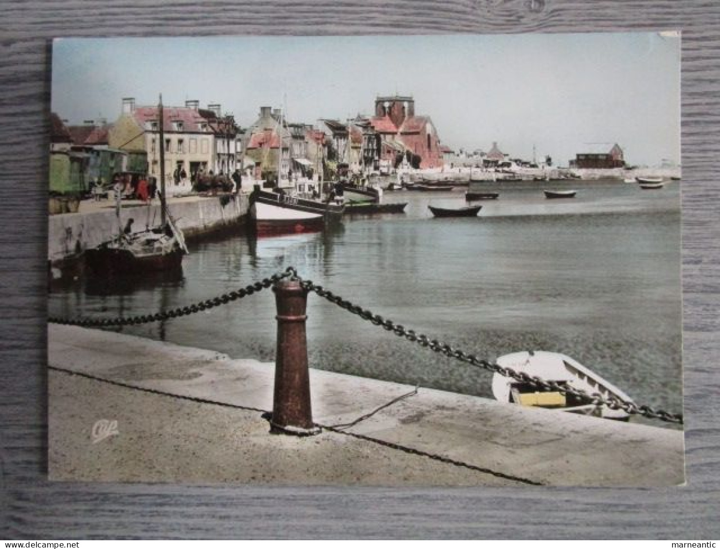 Cpa Barfleur (50) le port