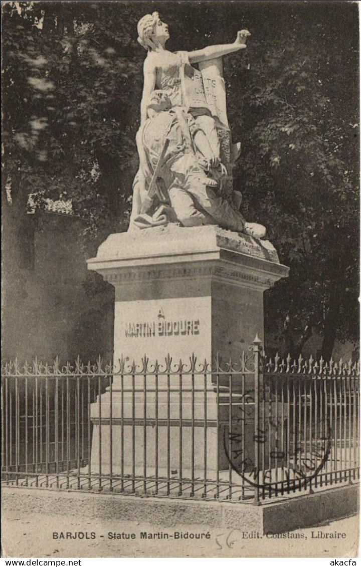 CPA BARJOLS Statue Martin-Bidoure (1111710)