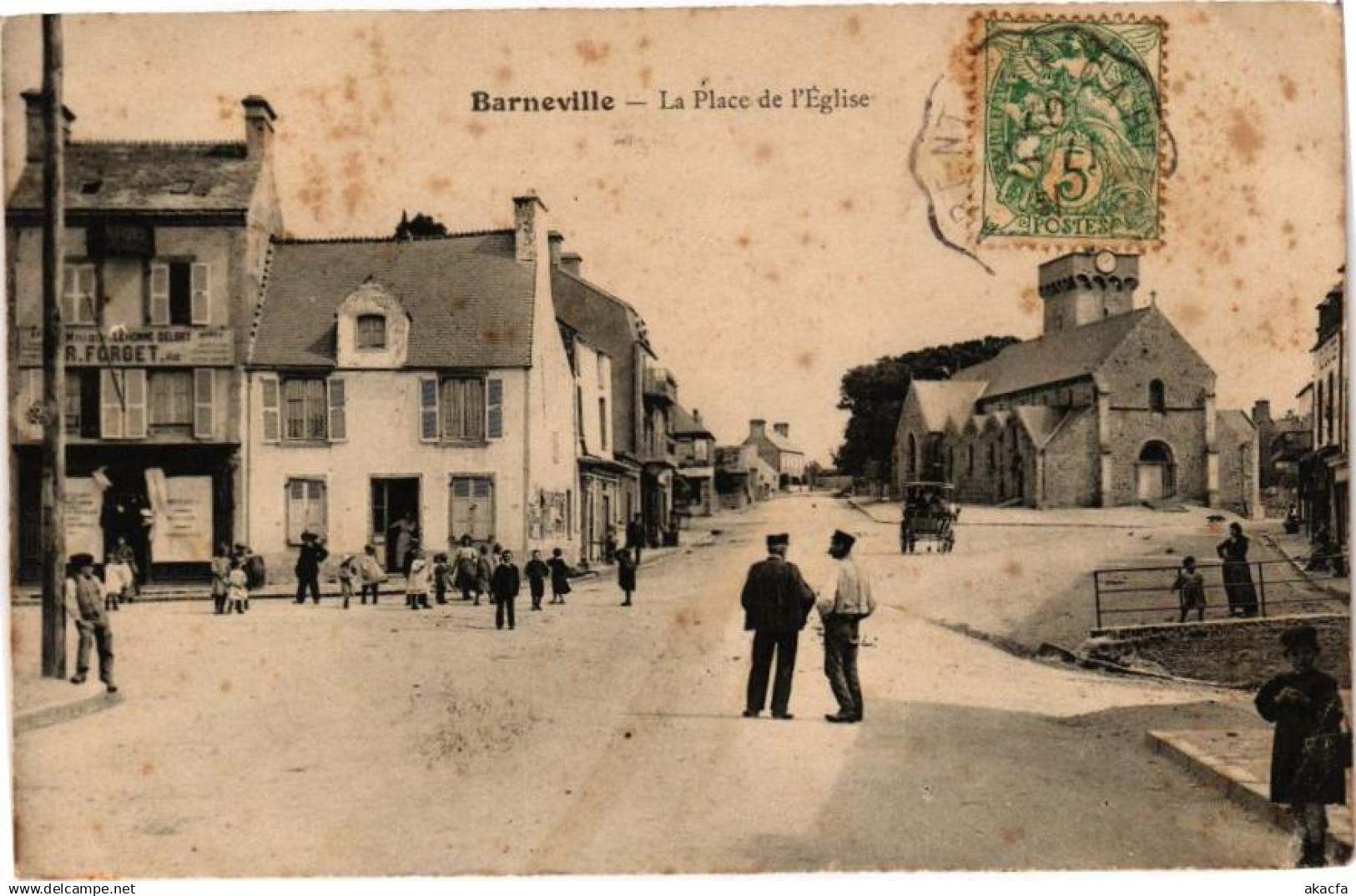 CPA BARNEVILLE - La Place de l'Église (246154)