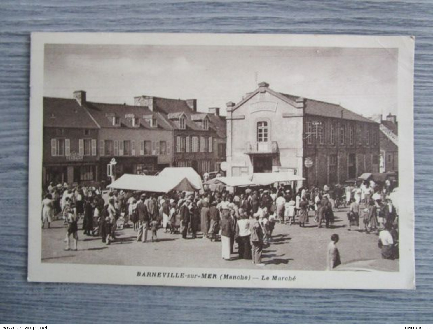 Cpa Barneville sur mer (50) le marché