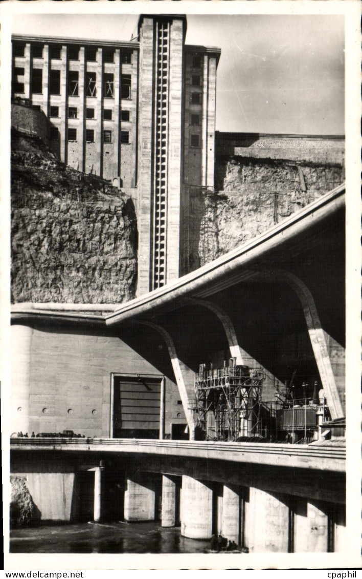 CPA Barrage de Genissiat Ain Centrale Leon Perrier et Batiment d'Administration