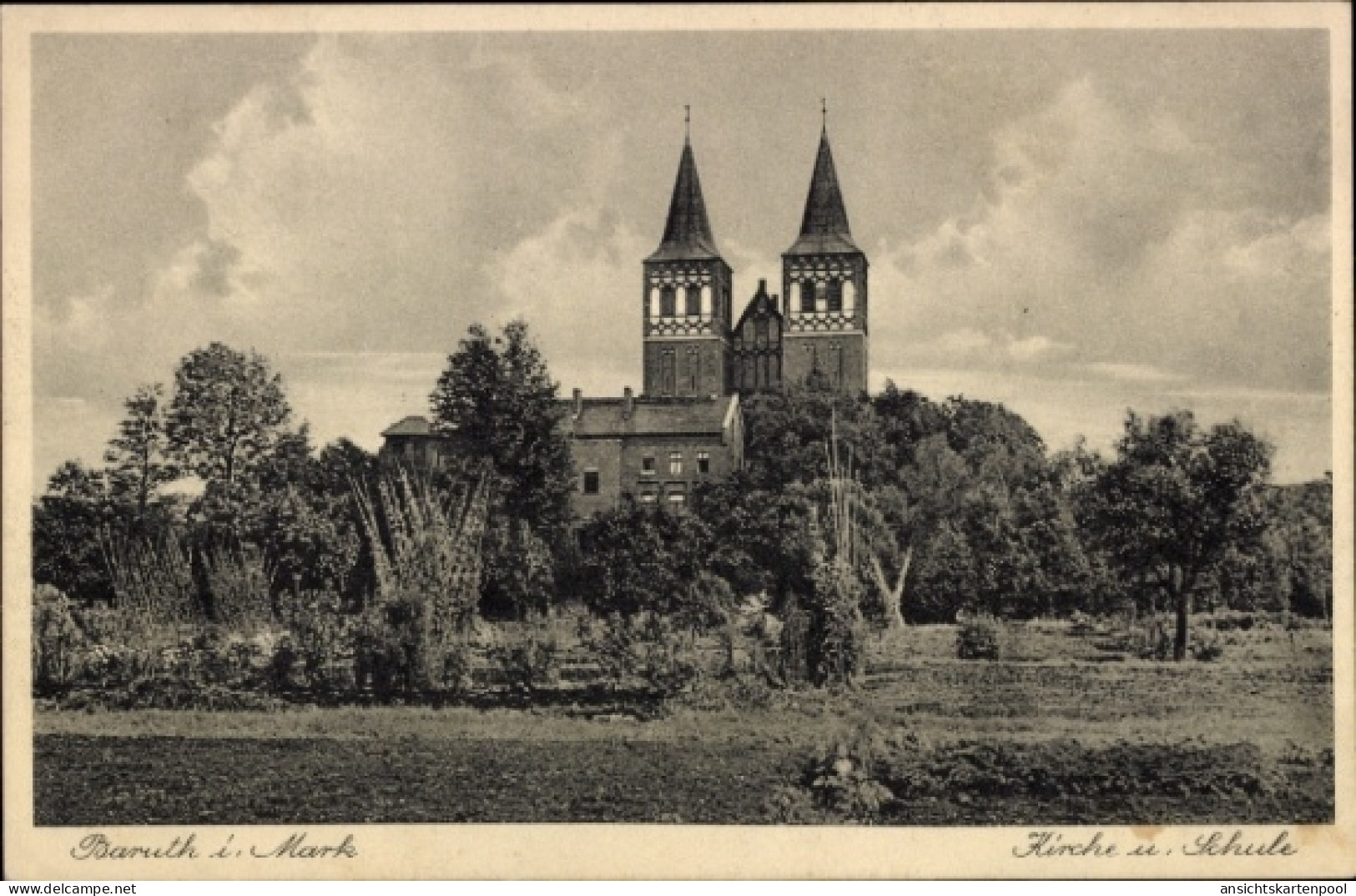 CPA Baruth in der Mark, Kirche und Schule in zwei Türme, grüne Landschaft