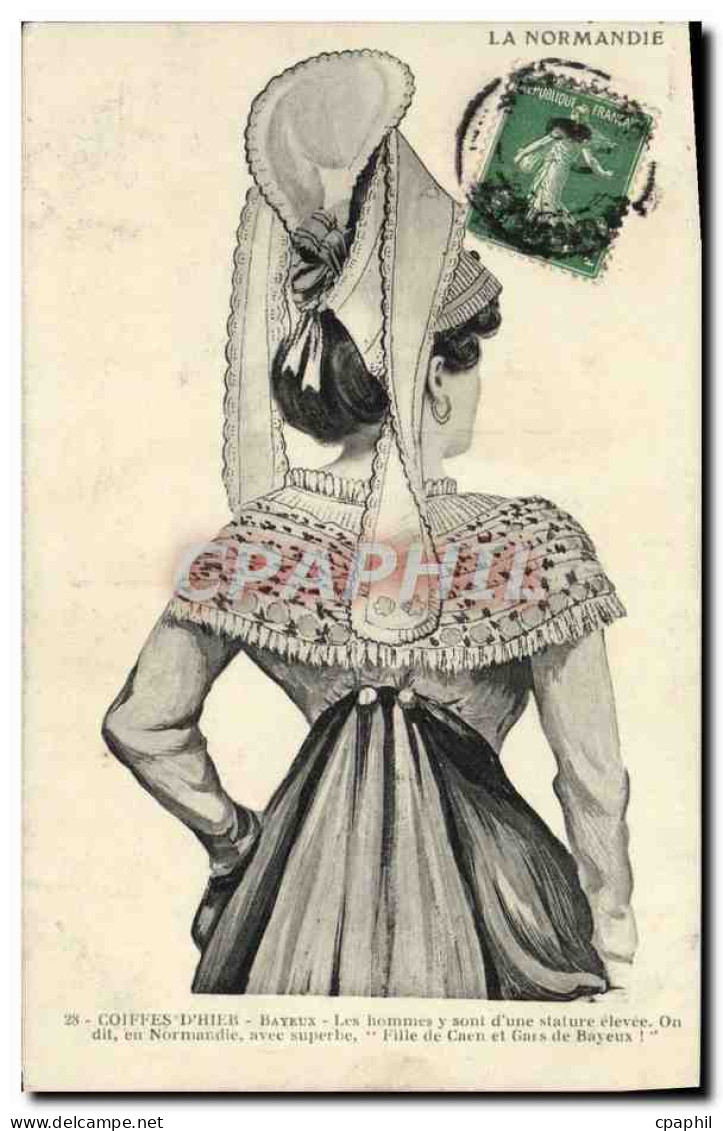CPA Bayeux Coiffes d'hier Fille de Caen et Gars de Bayeux Folklore Costume
