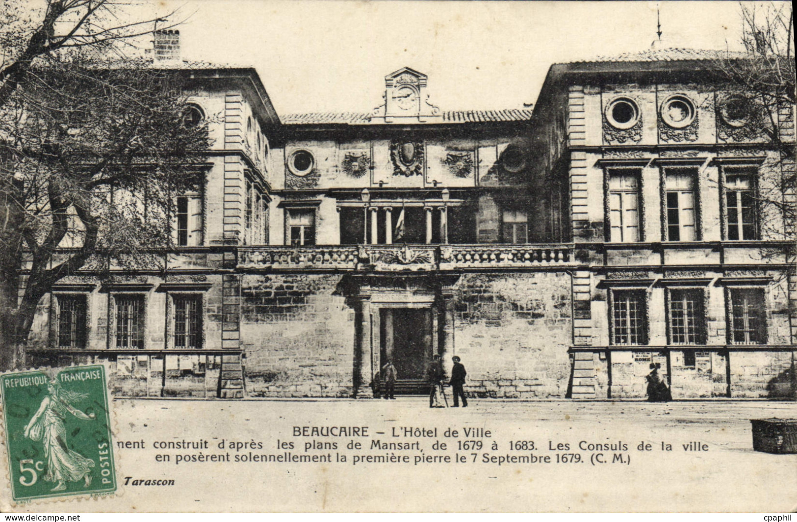 CPA Beaucaire L'Hotel De Ville Monument
