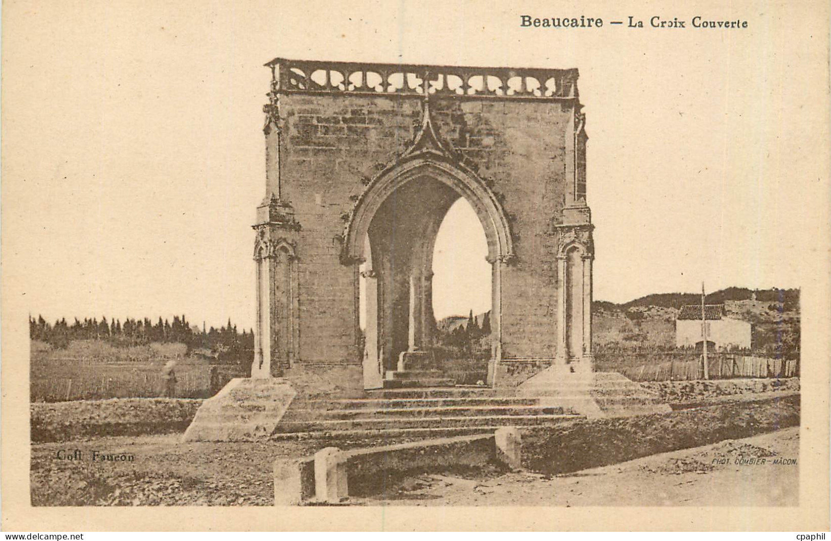CPA Beaucaire La Croix Couverte
