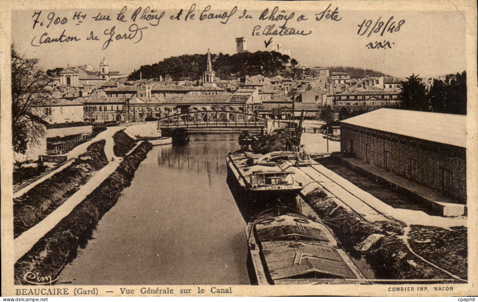 CPA Beaucaire Vue generale sur le canal