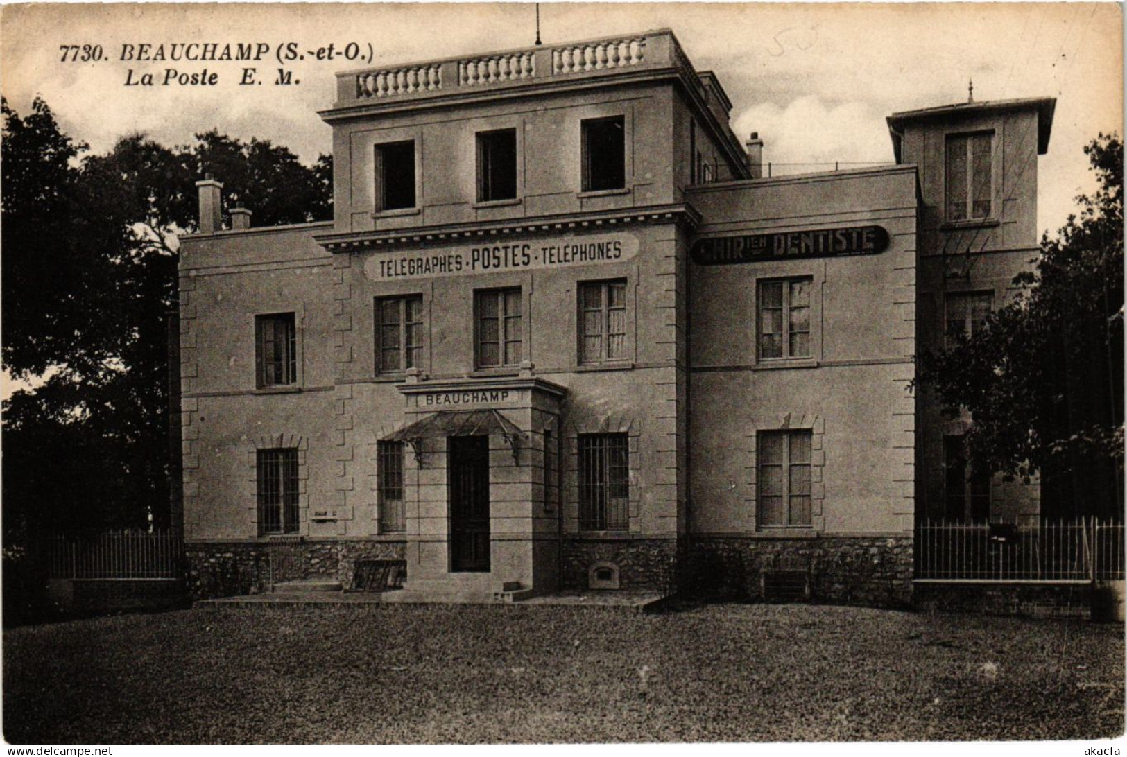 CPA BEAUCHAMP - La Poste (380321)