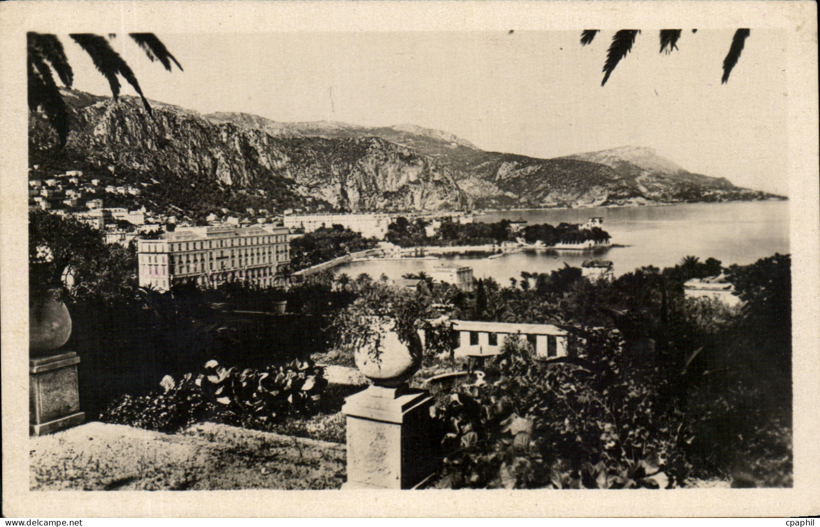 CPA Beaulieu Sur Mer Vue Generale Les Hotels