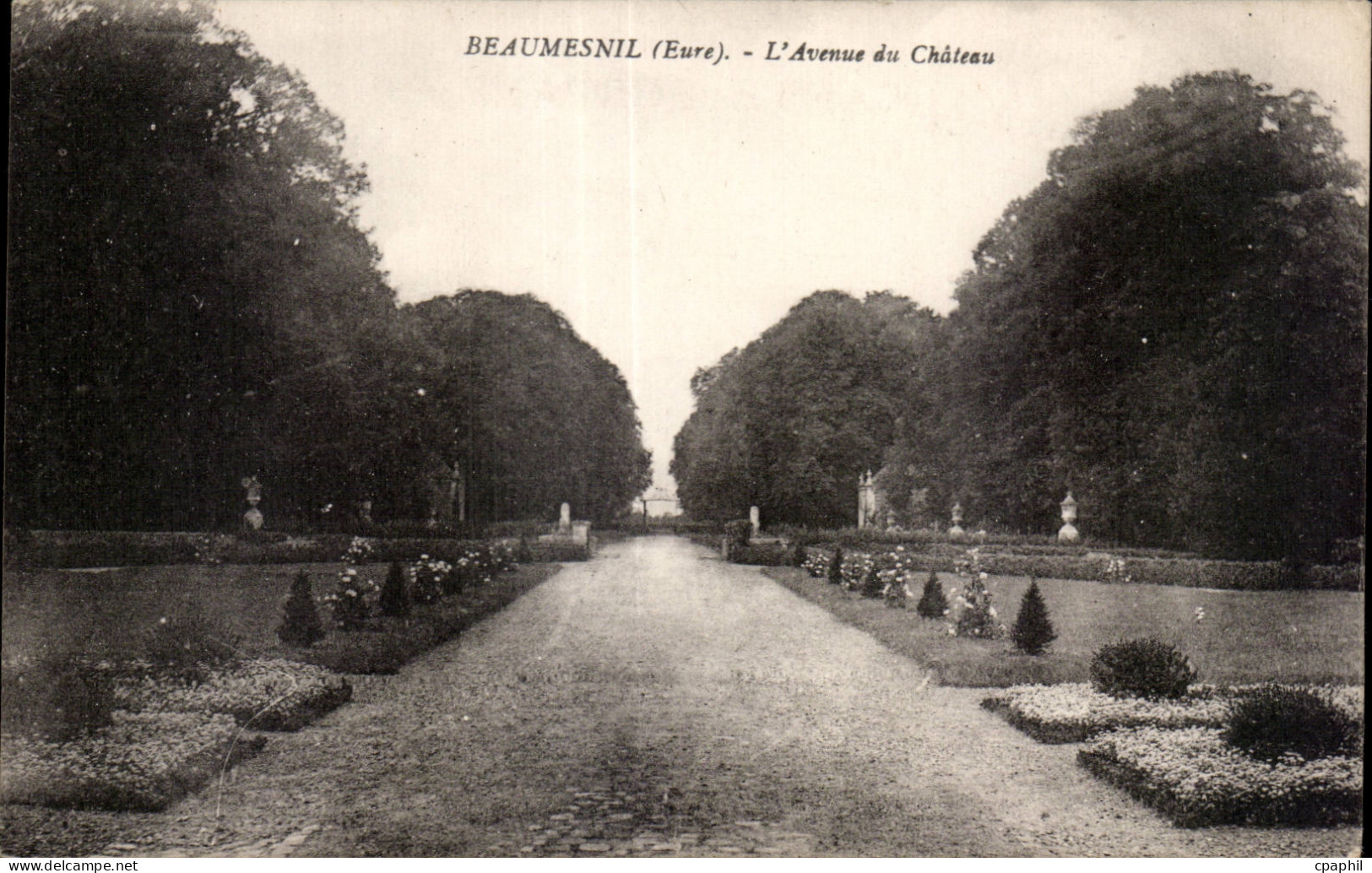 CPA Beaumesnil Eure L Avenue du Chateau