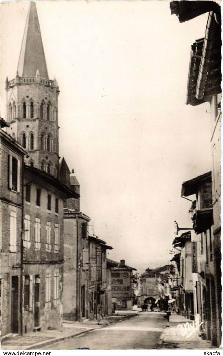 CPA BEAUMONT-de-LOMAGNE Rue de Église (615060)