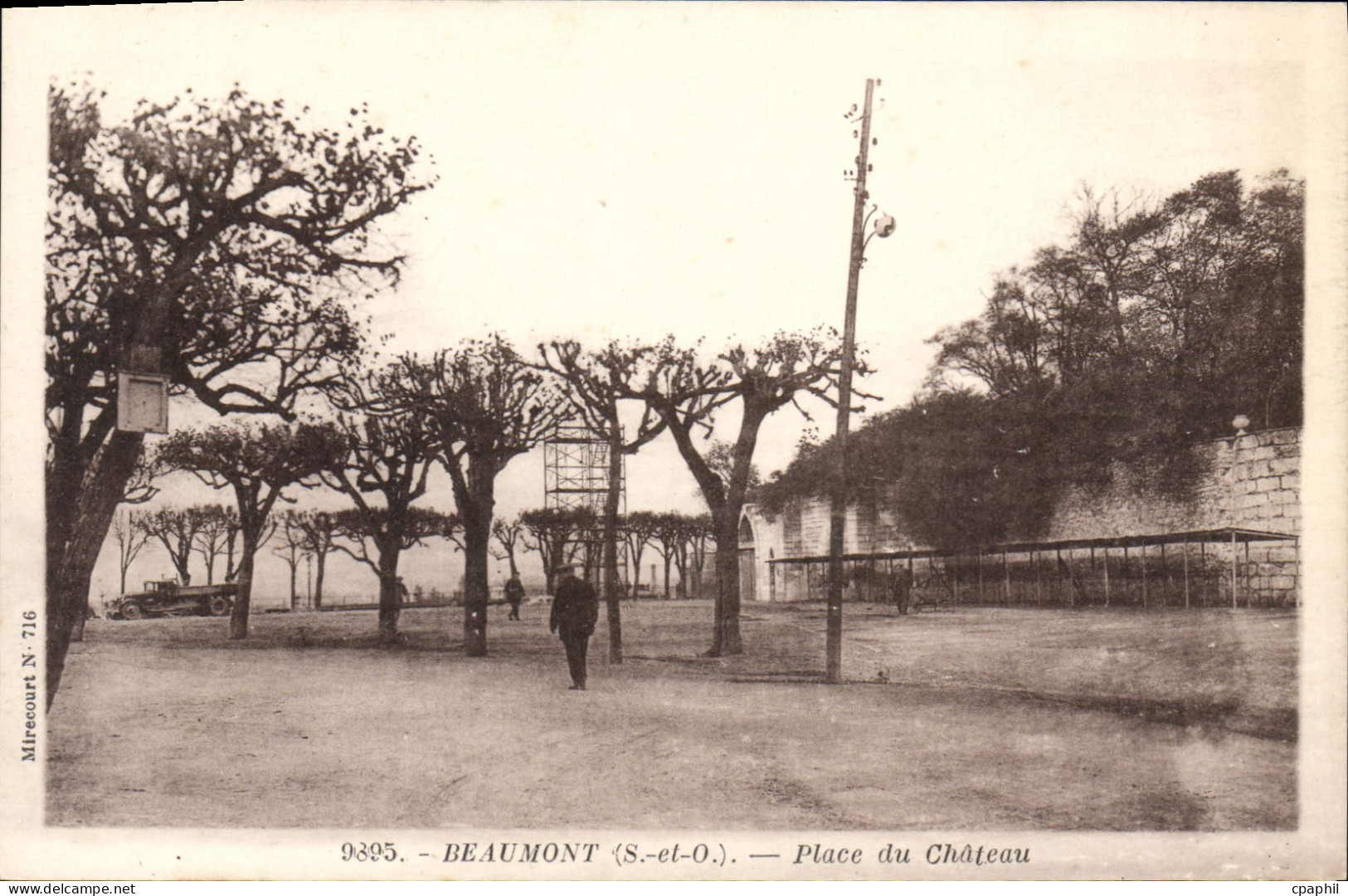CPA Beaumont Place Du Chateau