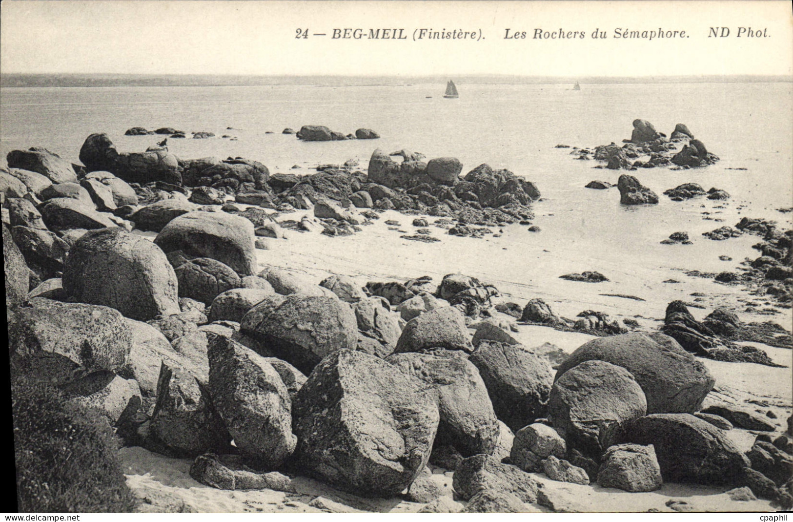 CPA Beg Meil Les Rochers Du Semaphore