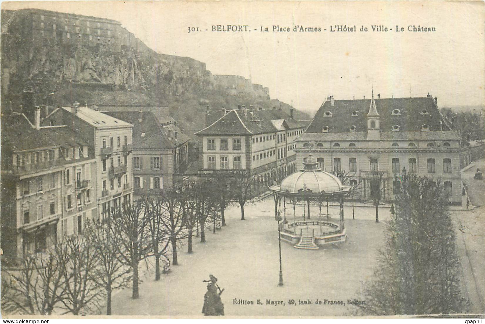CPA Belfort La Place d'Armes L'Hotel de Ville Le Chateau