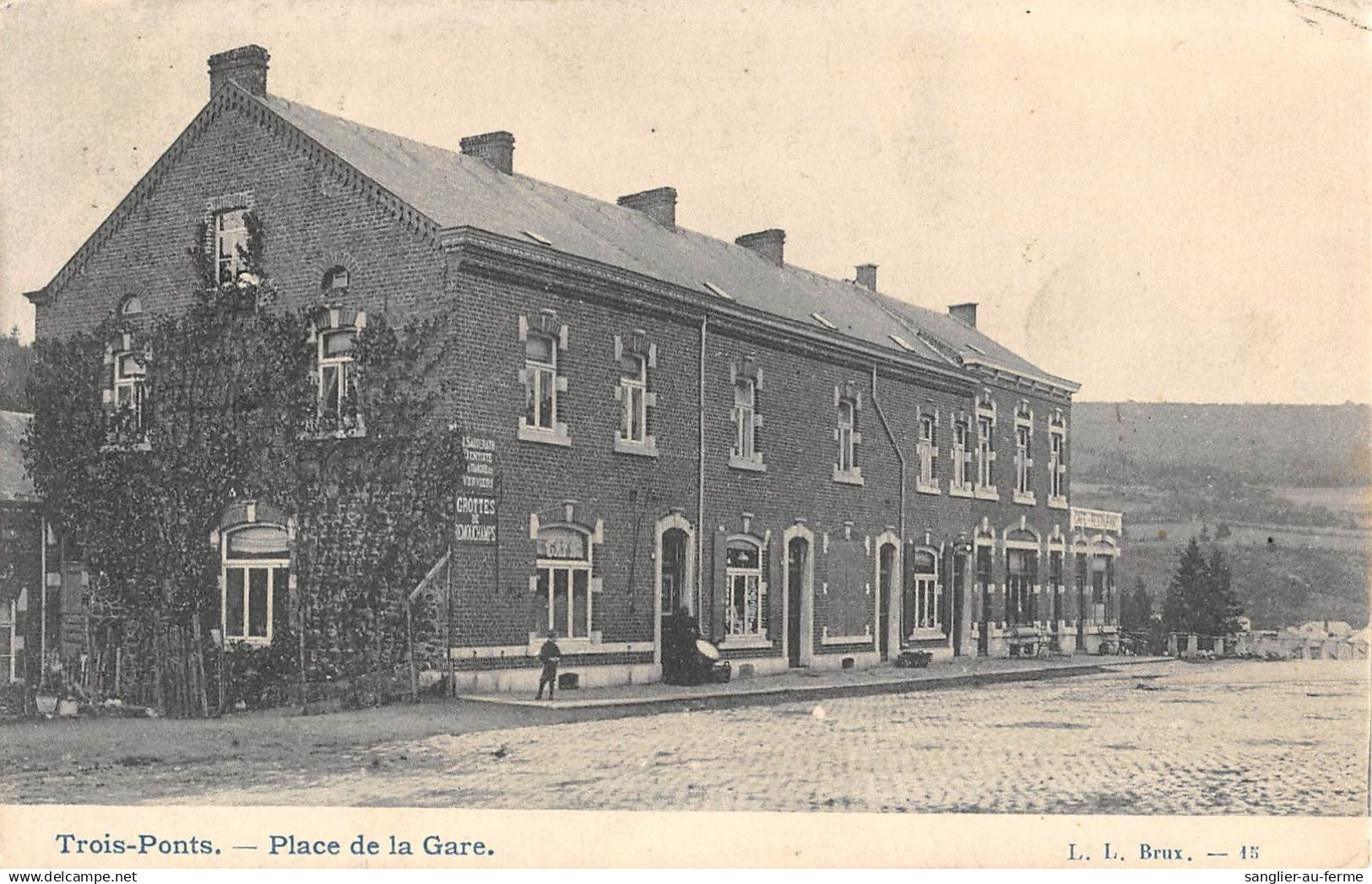 CPA BELGIQUE / TROIS PONTS / PLACE DE LA GARE